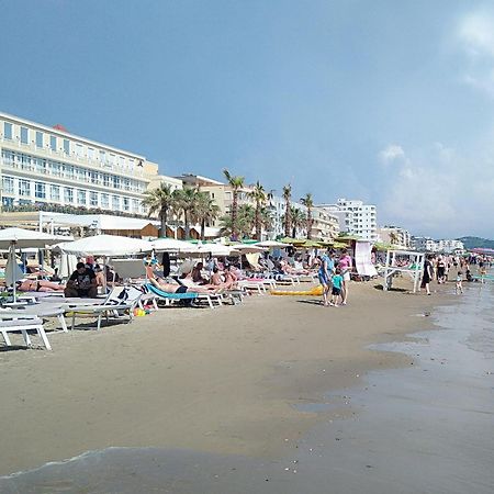 Coastal Apartment Durres Bagian luar foto